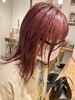 エル(EL by green)&nbsp;(akiko)ピンクカラー×外ハネヘア