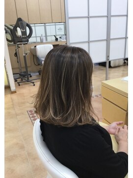 ファナー 馬橋(phaena) バレイヤージュ