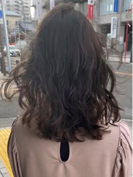 ヘアーデザイン フルーツ(Hair Design FRUITS)の写真/≪ゆるふわ/スタイリッシュ≫ダメージを抑えながらの施術◎あなたにピッタリなパーマスタイルを楽しんで◇