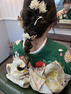 クララデアンシュシュ(Kurara de UN CHOU CHOU) 成人式ヘア