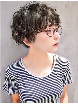 ピリオド(period.) ニュアンスパーマ/ハンサムショート/オリーブグレージュ