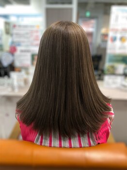 メケアロハ プメハナ(ME KE ALOHA pumehana)の写真/しっかり染めたい方～白髪が染まっても全体は明るくしたい方までお任せください！