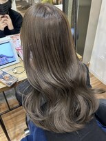 マインバイアフロートギンザ(MYNE by AFLOAT GINZA)&nbsp;◯ブリーチなし　グレージュ　レイヤーカット