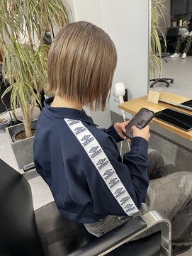 レブ 三条河原町(Reb,) 切りっぱなしボブタッセルボブ丸くならないボブ透明感カラー