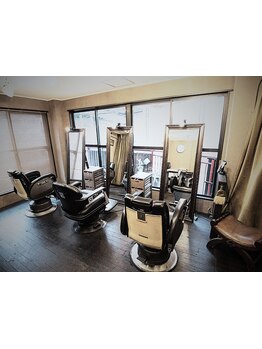 【天王寺/阿倍野】アンティークな内装で3席のみの落ち着いたサロン◇マンツーマン施術で相談しやすいのも◎