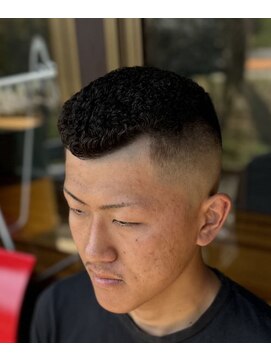 ピシャッとニ代目銀二郎 パンチパーマ