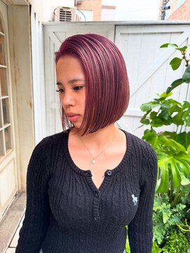 アデ オモテサンドウ(ade omotesando) ダブルカラーで叶えるカジュアルハイトーンボブスタイル