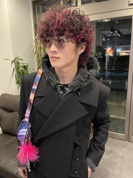 ギルド(guild.) くるくるピンクアフロ