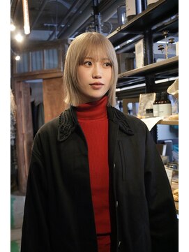 ステップボーンカットオオサカ(STEP BONE CUT OSAKA Via TICK-TOCK) 【ステップボーンカット】ホワイトベージュ/外ハネボブ