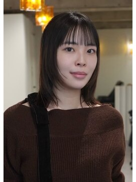 トイロ(TOIRO) ミディアム顔周りレイヤー