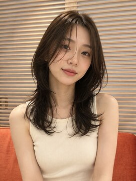 オアシスアヴェダ ザ・ペニンシュラ東京(OASIS AVEDA) セミロング・暗髪ロング・レイヤー・銀座日比谷有楽町20代30代
