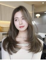 シーテ(Ciete)&nbsp;柔らかく艶めく、大人の透明感ロング