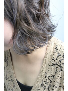 バニーズ 本店(Bunny's) グラデーションシルバーアッシュ