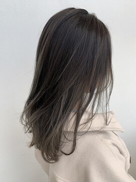 フェリス(FELIS) グレイバレイヤージュ