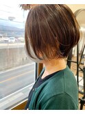 前下がりショート×透明感カラー