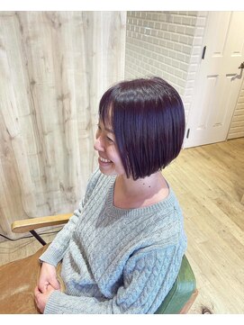 カミケンネクスト(kamiken.next) 暗髪ピンクパープル大人可愛い艶髪ショート【カミケンネクスト】