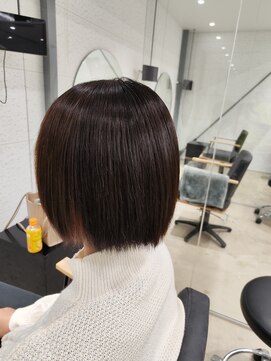 ビーヒアナウ N゜03 金沢駅西店(BE HERE NOW) 艶髪ボブ×シン縮毛矯正