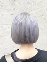 モップアップ(Mop up)&nbsp;ホワイトシルバー×ミニボブ