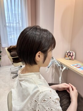フィーカ(fika) ショートボブ×オリーブベージュ