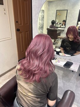 グラッジ 池袋(GLADGE) ピンクカラー