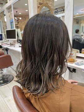 ティンク センター南 (Tink) ハイライトカラー