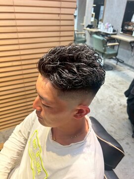 フィーネ 柏(Fi-Ne) メンズフェードカット/バーバーカット/メンズパーマ/柏