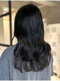  &nbsp;&nbsp;&nbsp;ツヤ感たっぷりワンカラーのロングレイヤー