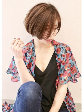 アンビエンテ(ambiente) 小顔ショートボブ  ひし形スタイル