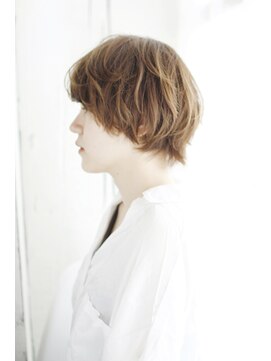 オティアプラスエヌ(OTTIA+n) 20代30代40代　大人ショートボブ【松山】