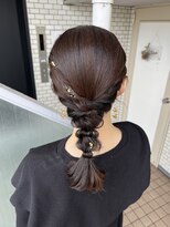 編みおろし　ヘアセット　金箔アレンジ