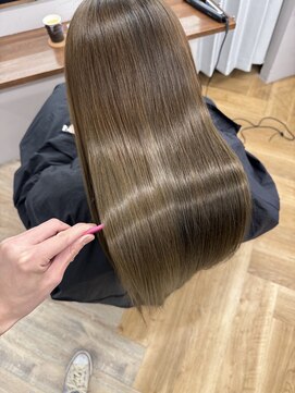 シカ 神戸三宮元町店(Cica) 髪質改善トリートメント 艶髪 ロング 韓国 三宮 元町