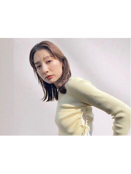 艶感たまらない!!ホワっと透けるシアーカラーで周りと差をつけるスタイルに☆ケアブリーチでダメージ軽減◎