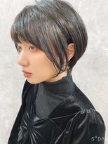 ヒロ クラシコ ヘアー(HILO CLASSICO hair) ツヤ髪ショート 小顔ヘア ダークアッシュ ネビージュ