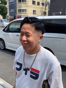 ダーチャ(Datsche) サイドパート　スキンフェード