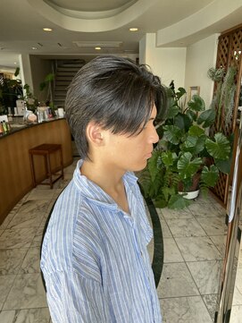 アサクラ シンキタ(ASAKURA SHINKITA) センターパートウルフ