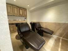 曲がる縮毛矯正専門店 バイ レイズ 名駅(曲がる縮毛矯正専門店 by RAYS)の雰囲気(シャンプースペース フェザーパーマ/曲がる縮毛矯正/名古屋)