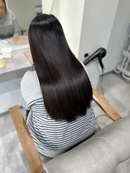 エルピス 中央林間店(elpis)の写真/【カット+白髪ぼかし+白髪に合わせた縮毛矯正+トリートメント】今のお手入れをワンランク上の扱いやすさに!