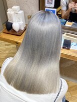ブロッサム 池袋店(Blossom) ワンホンレイヤー/シルバーグレー/髪質改善/池袋/kubo