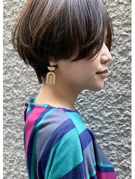 ブルートマト(BLUE TOMATO) 大人ショートボブ