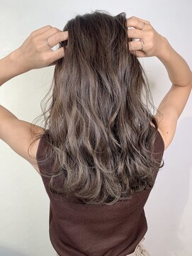 モーション 新宿(motion) プラチナアッシュ×シークレットハイライト