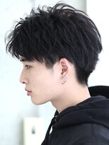 リップス 池袋(LIPPS)&nbsp;センターパート 刈り上げ ソフトツーブロック テクノ ジョー君