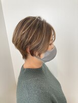 ナンバー(number+)&nbsp;20代30代40代抜け感ショートレイヤーミルクティベージュ