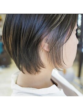 ヘアラウンジ キッサコ(HAIR LOUNGE Kiss A Co.) ショート×インナーカラー