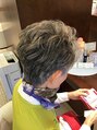 コーティー エイジレス ビューティー KOTEE Ageless Beauty グレイヘアーにブリーチハイライトを入れて、パーマをかけてます