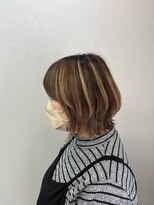 エミーバイモアムー(Emmie byMoremuu)&nbsp;くびれボブとハイライト