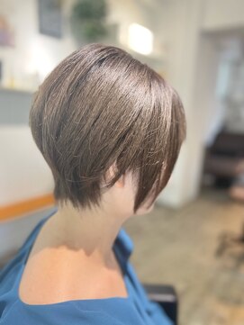 ツムグ 代官山店(TUMUGU) 30代40代50代小顔ショートボブ丸みショートアッシュブラック