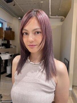 ホテリー(Hotely) ブリーチありカラー20代セミロングレイヤー【代官山】