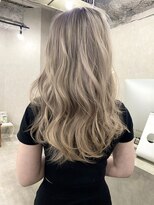 リノバイアクネ(lino by ACNE) シャドールーツ/アッシュベージュ