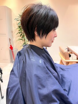 ルーチェヘアー 大人美人マッシュショート/耳掛けOK/ヘアオイル仕上げ