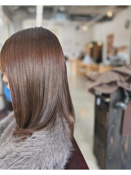 ロッソ 浦添店(Rosso) 伸ばしかけ×ストレートミディアム